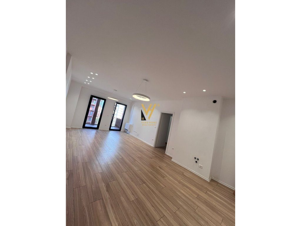 JEPET ZYRE 160M2 ME QERA TE GARDEN BUILDING 1.400 EURO 4