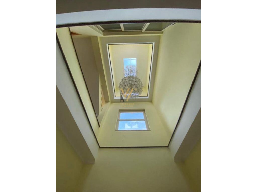 Jepet Vile Duplex me qera te Rruga Shote Galica 550 m2 2