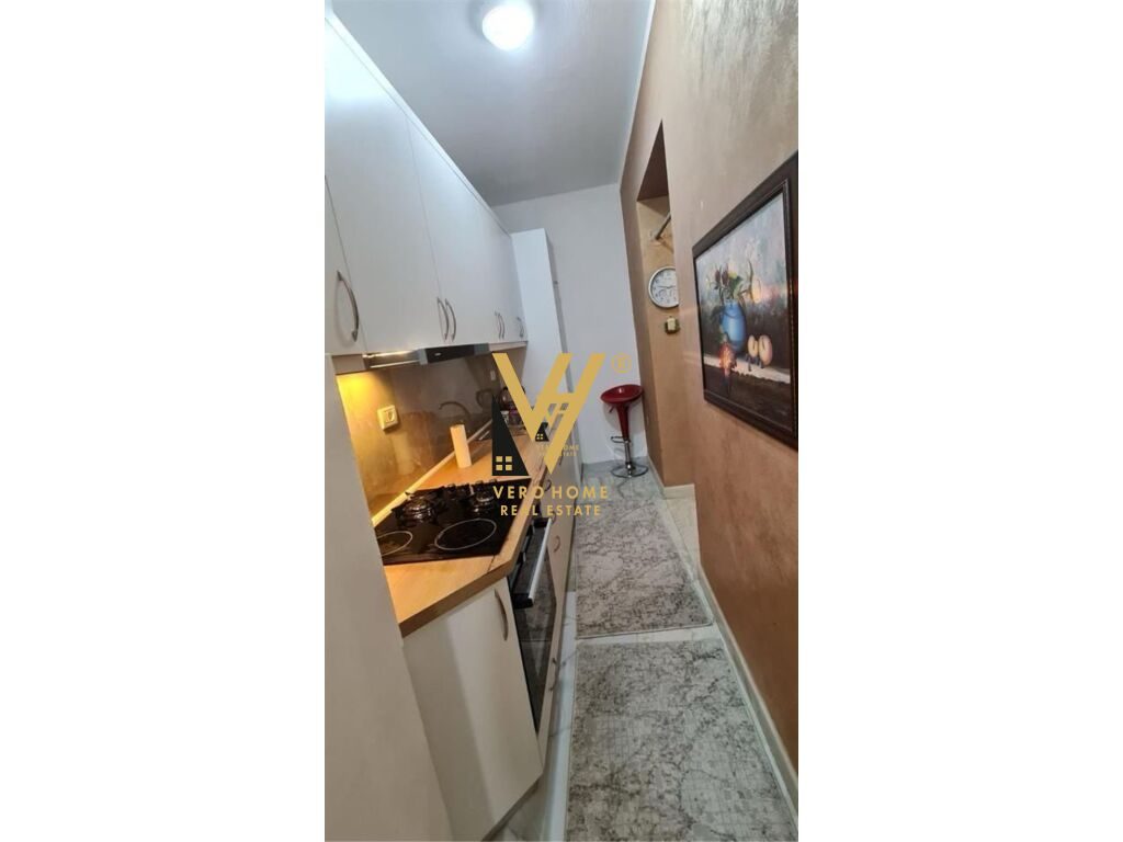 JEPET APARTAMENT 1+1 ME QERA NE BLLOK 600 EURO 3