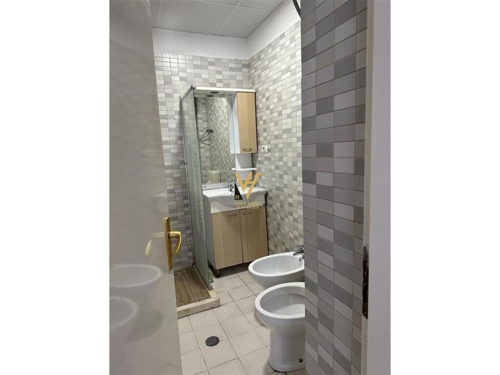 Jepet Apartament 2+1+ballkon me qera te Rruga e Durresit 110 m2 2