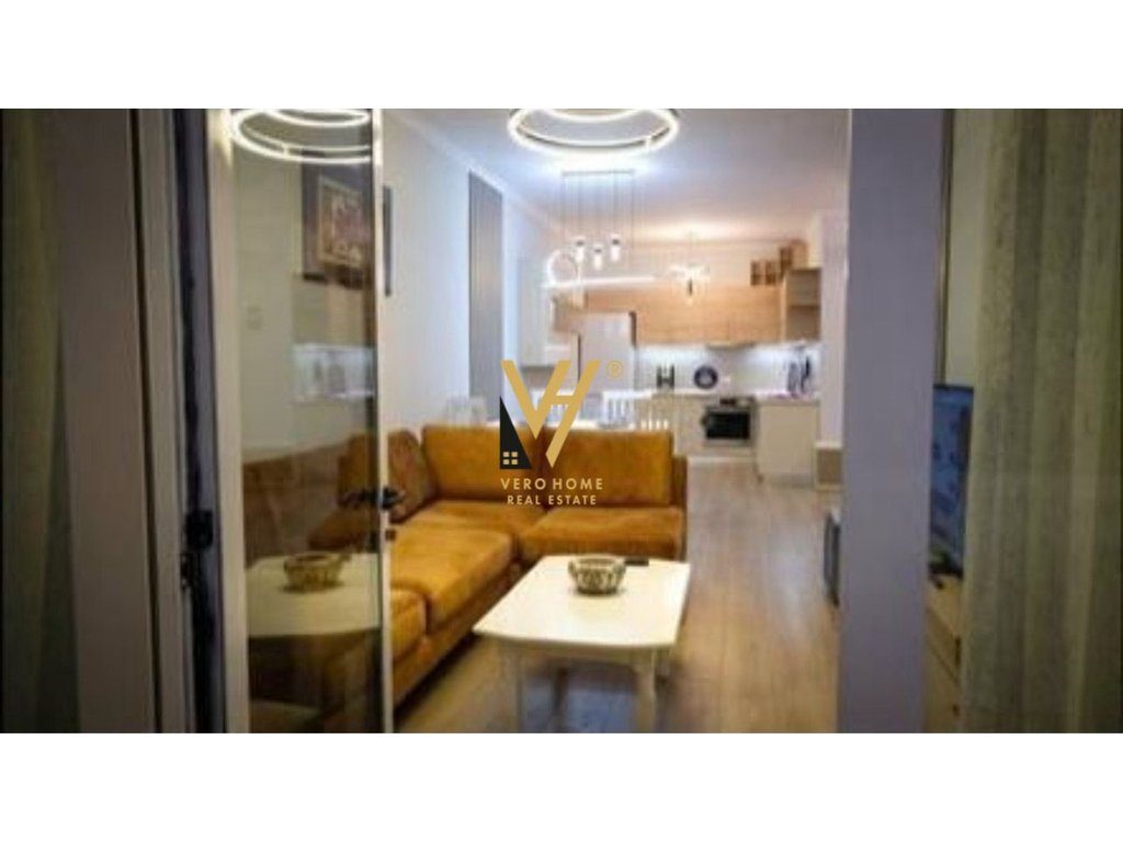 JEPET APARTAMENT 2+1+BLK ME QERA NE BLLOK 1.200 EURO 2