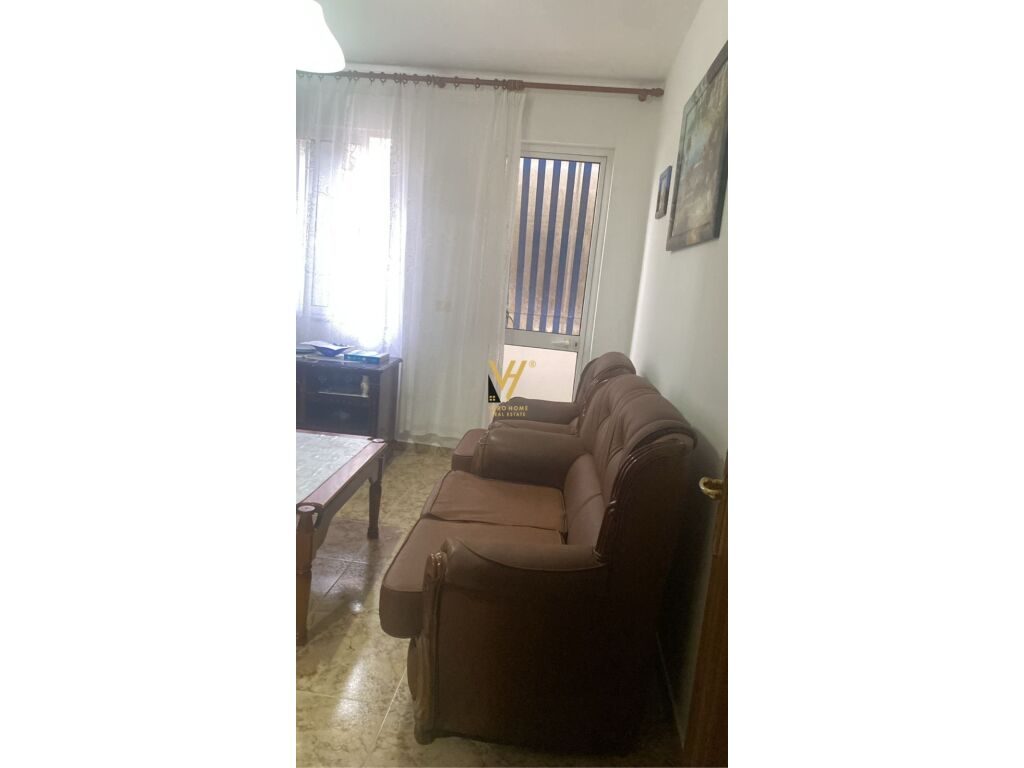 Jepet Apartament 1+1+Ballkon me qera te Kika 1,Komuna e Parisit 57 m2