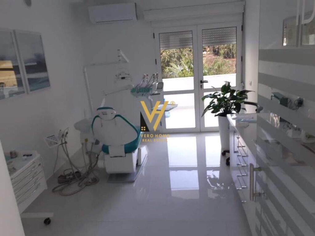 Shitet ambjent biznesi te Blloku 156 m2 2