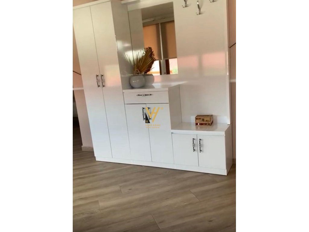 SHTEPI PRIVATE 2 KATE PER SHITJE NE LAPRAKE 250.000 EURO 4