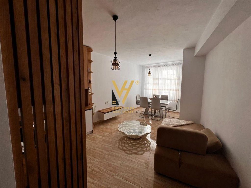 JEPET APARTAMENT 3+1+BLK ME QERA TEK PALLATET FRATARI, ASTIR 600 EURO