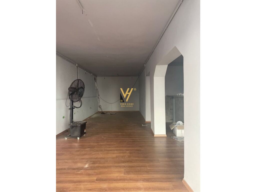 Jepet Ambient Biznesi me qera te Sheshi Willson 132 m2