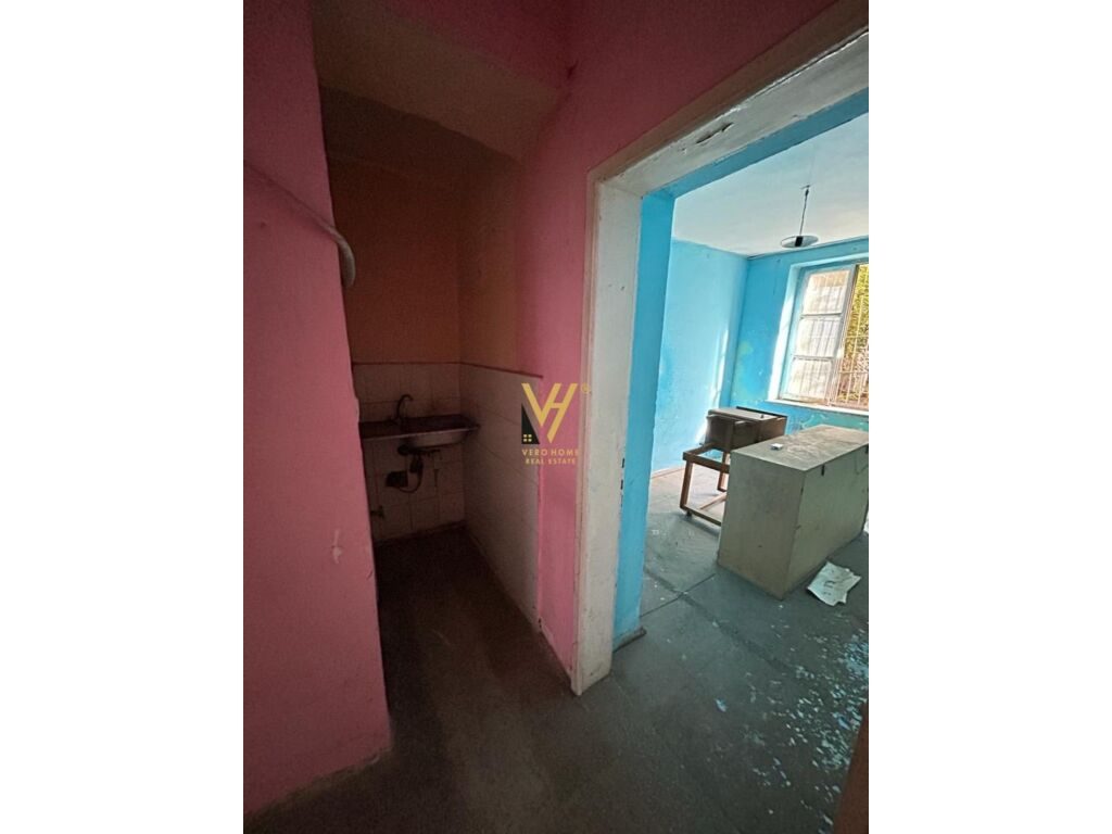 Shitet apartament 2+1 te 21 Dhjetori 65 m2 3