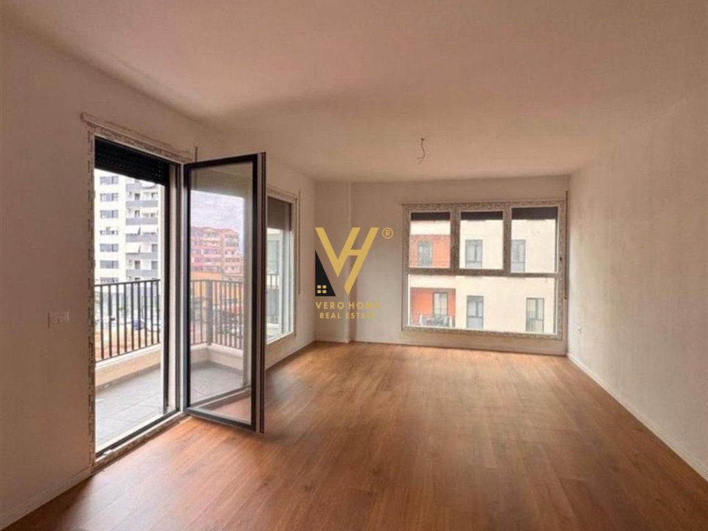 JEPET ZYRE 100 M2 ME QIRA NE LAPRAKE 600 EURO 2