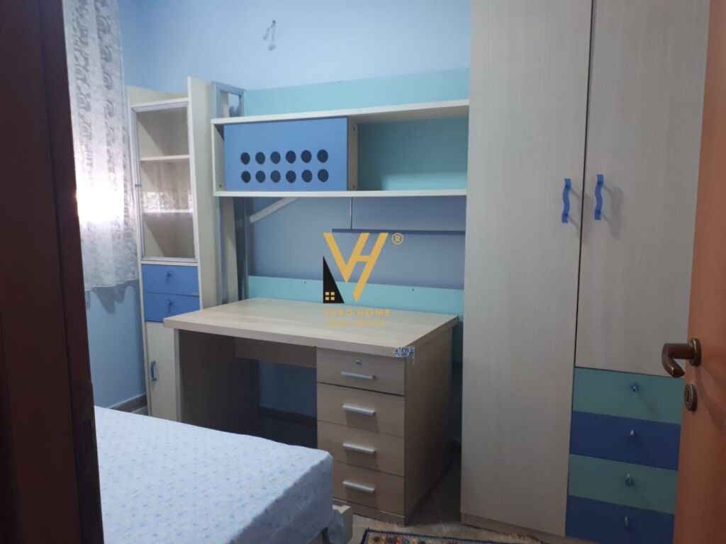 Shitet apartament 6+2+3 te Zogu i Zi 162 m2