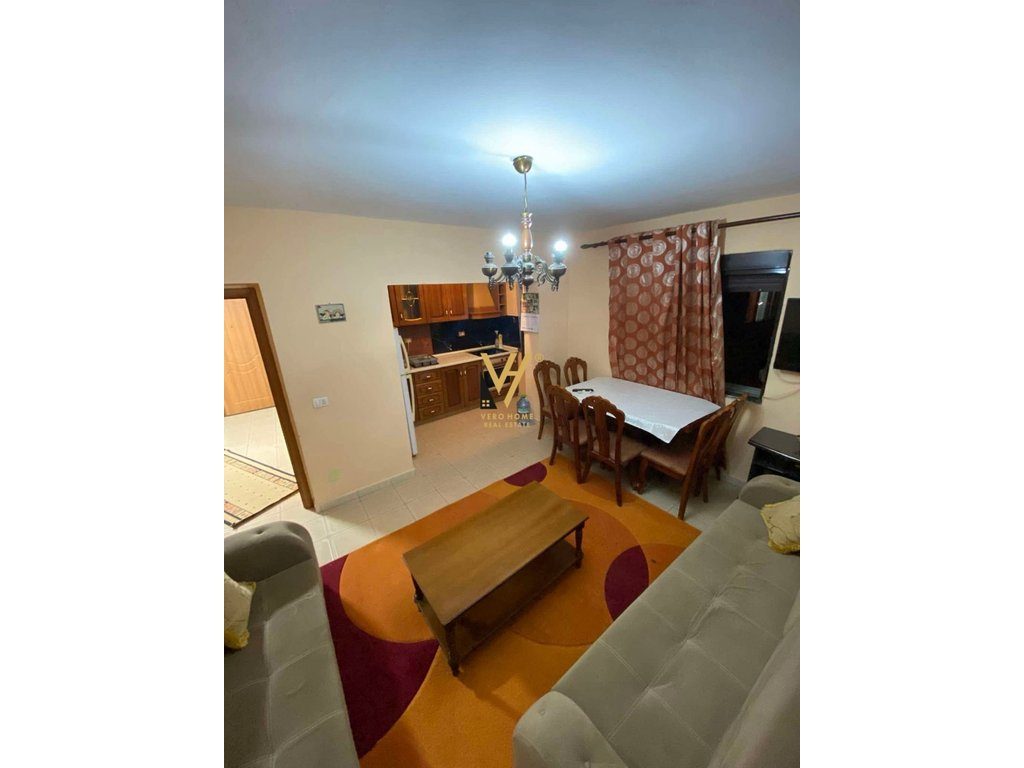 JEPET APARTAMENT 3+1 ME QIRA TE ALI DEMI 50.000 LEKE 2