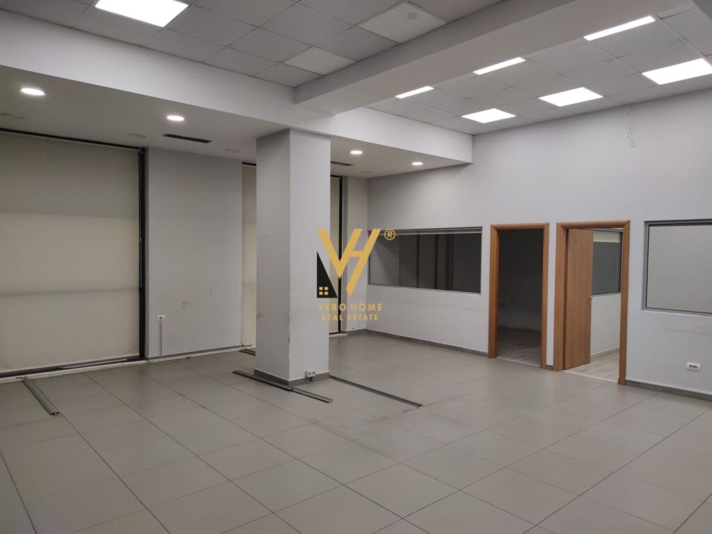 Jepet zyre me qera te Qendra Kristal Center 110 m2 4