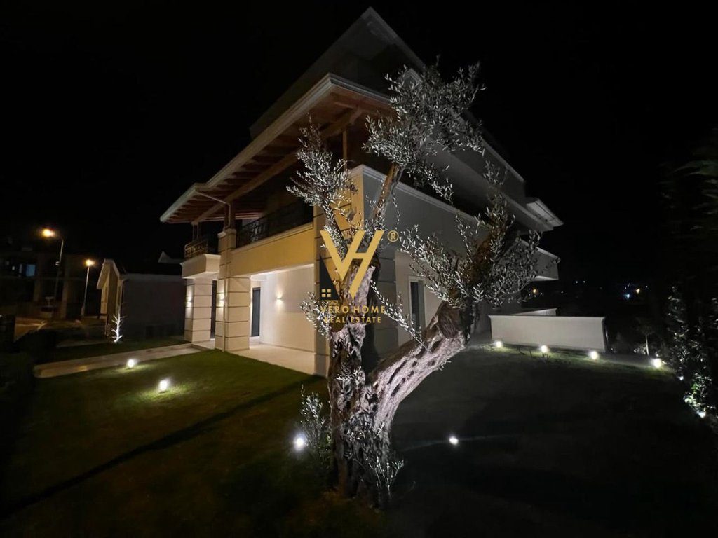 SHITET VILE LUKSOZE 3 KATESHE AKACIA HILLS RESIDENCE 1.800.000 EURO 2