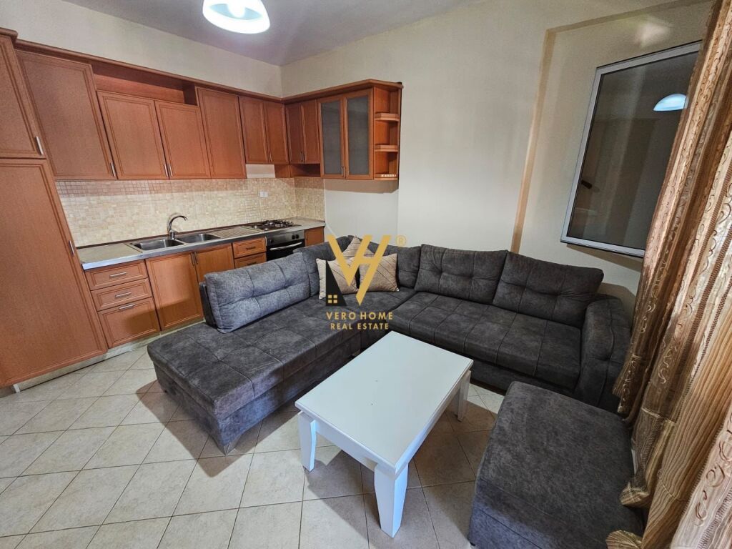Jepet Apartament 1+1+ballkon me qera te Selvia , Kompleksi Halili 70 m2