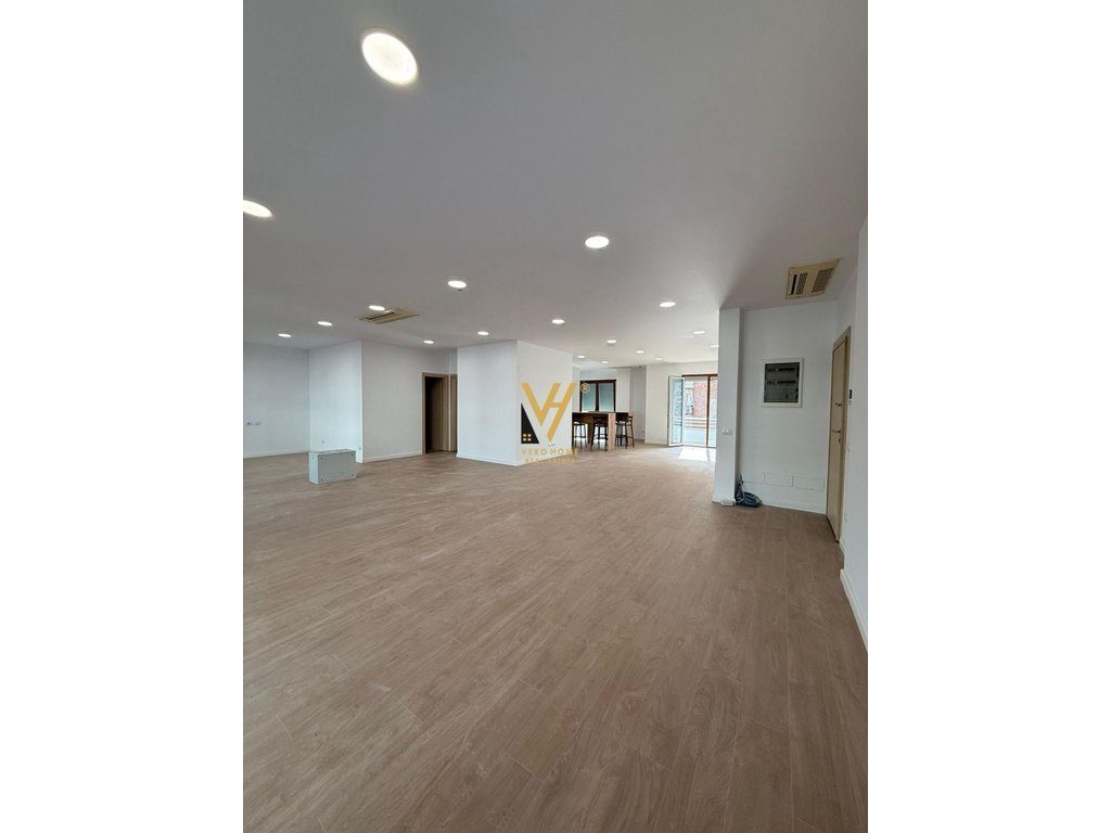 JEPET ZYRE 190 M2 ME QIRA TE DELIJORGJI 250.000 LEKE