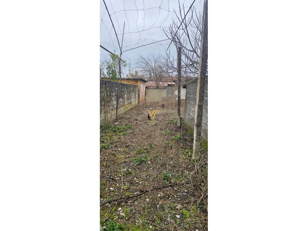 SHITET SHTEPI PRIVATE+TRUALL NE KAVAJE 42.000 EURO