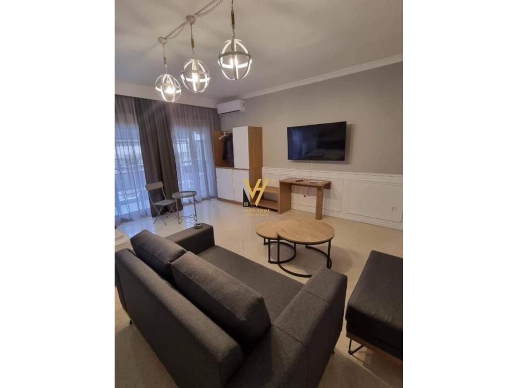 Shitet apartament 2+1+2 ballkon te Kopeshti Zoologjik 113 m2