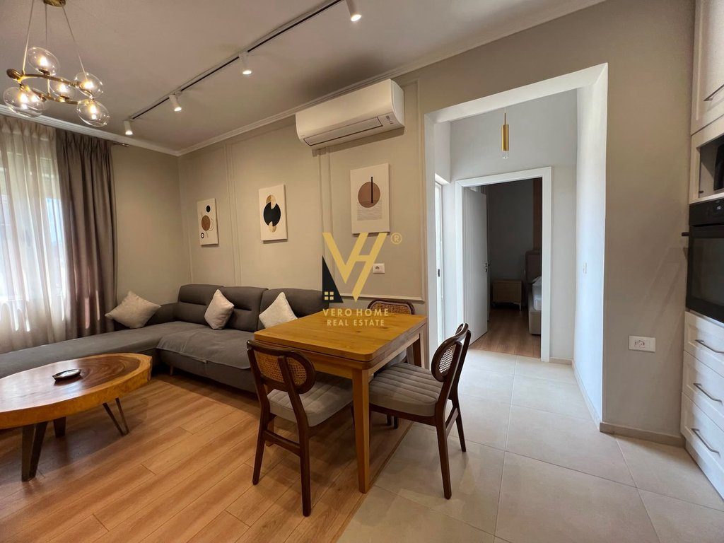 SHITET APARTAMENT 2+1+BLK TE PAZARI I RI 220.000 EURO 2