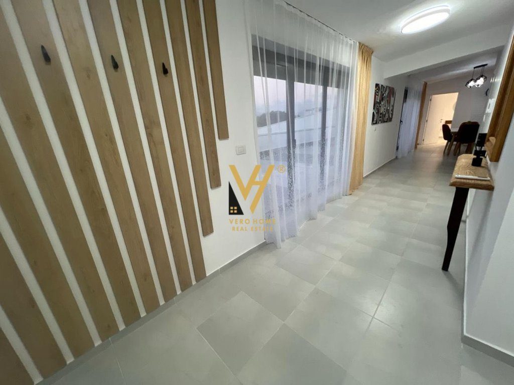 JEPET APARTAMENT 1+1 ME QERA TE KODRA E DIELLIT 700 EURO 4