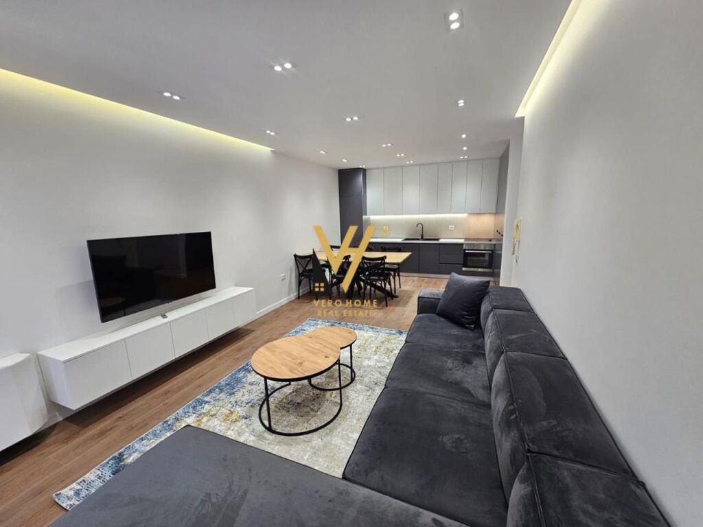 Jepet Apartament 2+1+ballkon me qera te Myslym Shyri 100 m2 4