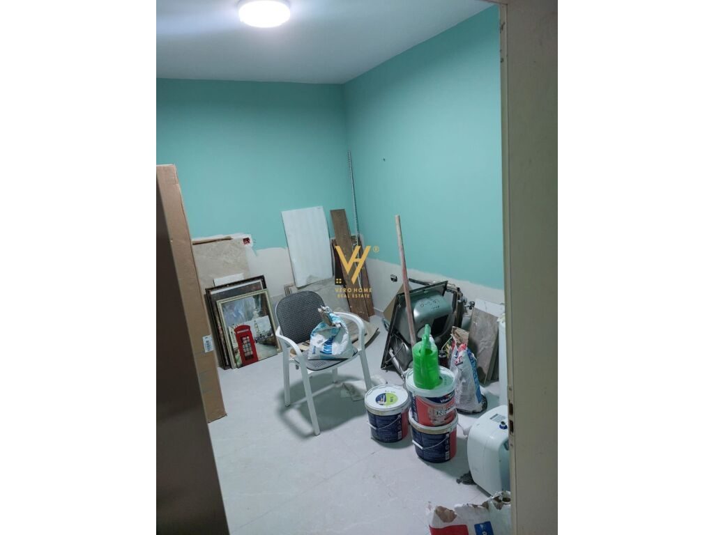 Jepet zyre me qera te Komuna e Parisit 110 m2 2
