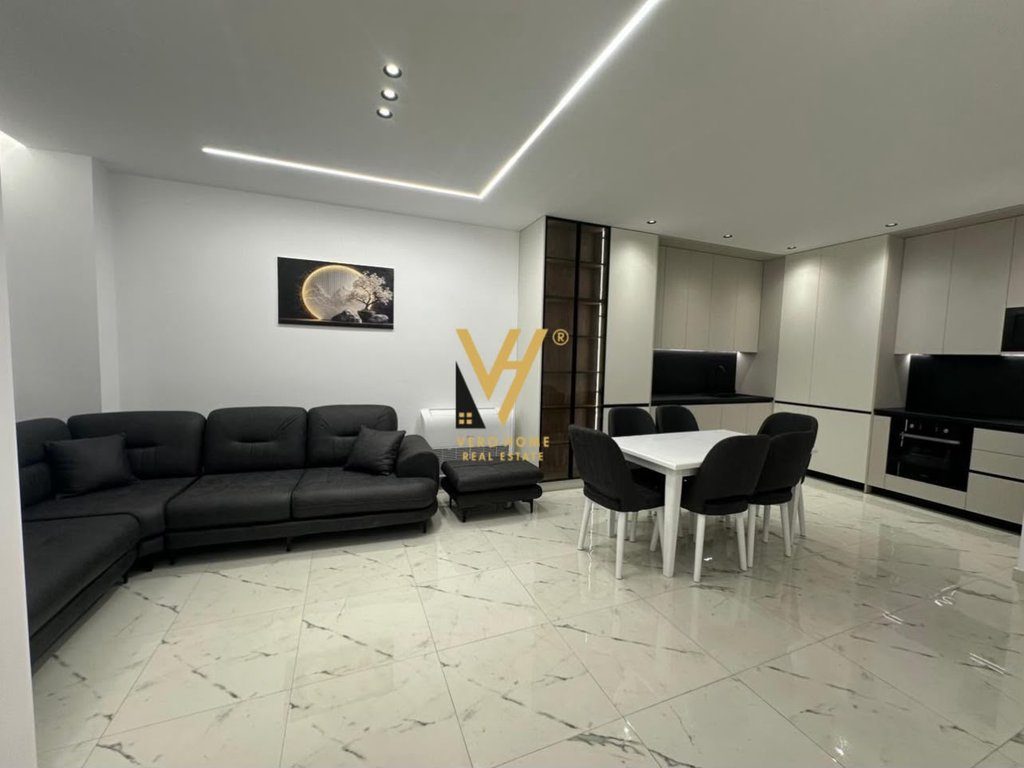 JEPET APARTAMENT 2+1+2+BLK ME QERA TEK AURA, LAPRAKE 75.000 LEKE