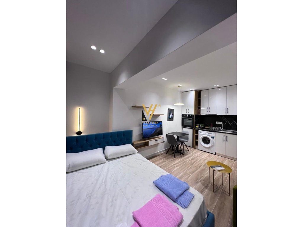 JEPET GARSIONERE 50 M2 ME QERA TE KOMUNA E PARISIT 45.000 LEKE 3