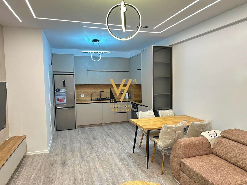 JEPET APARTAMENT 1+1+BLK ME QERA NE ASTIR, URBAN GATE 52.000 LEKE 2
