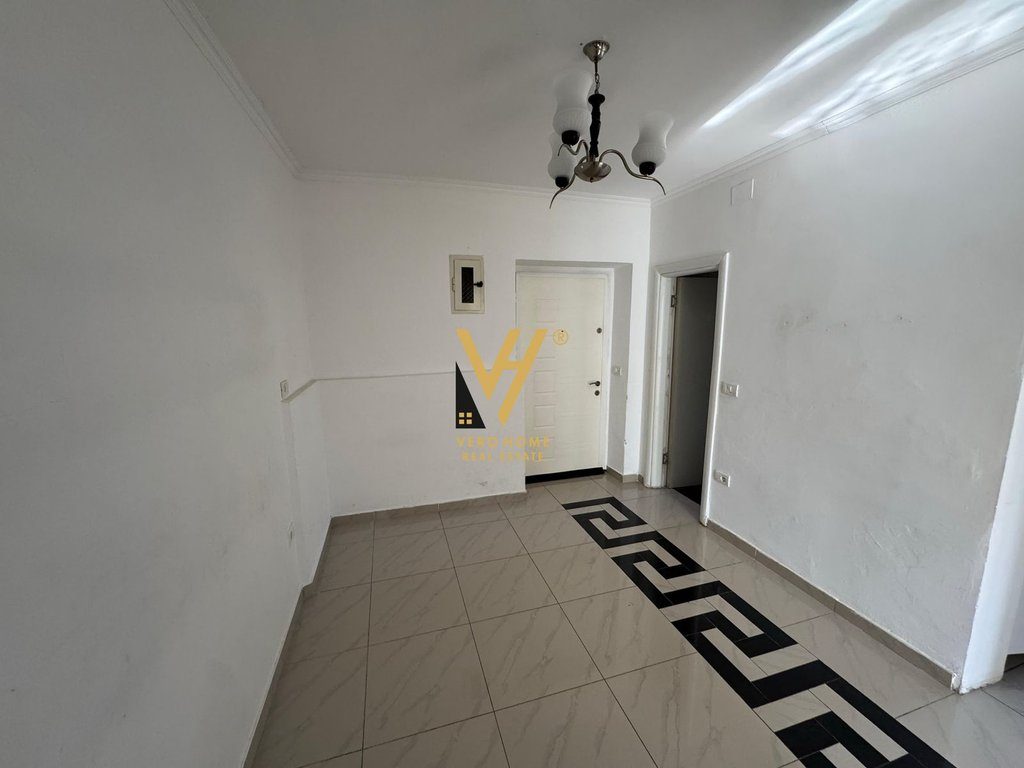 JEPET ZYRE 100 M2 ME QIRA TE MINE PEZA 800 EURO 2
