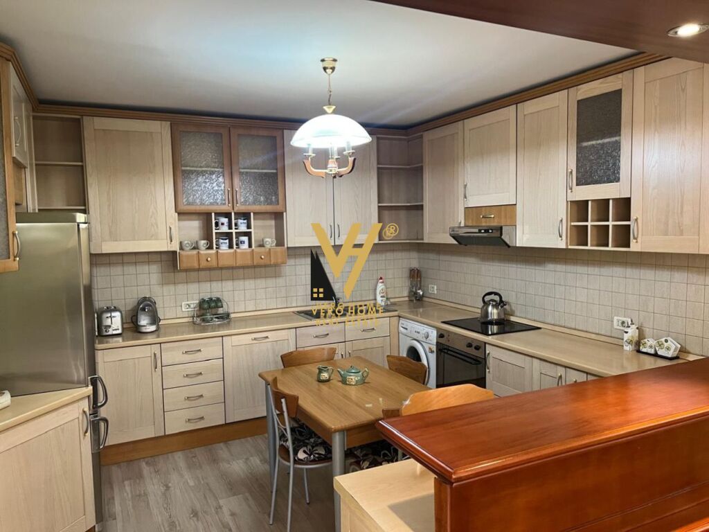 JEPET APARTAMENT 3+1+BLK ME QERA TE STACIONI I TRENIT 1.000 EURO 3