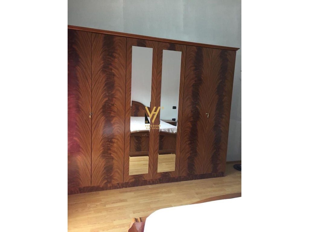 JEPET APARTAMENT 3+1+BLK ME QIRA TE FAKULTETI EKONOMIK 60.000 LEKE 4