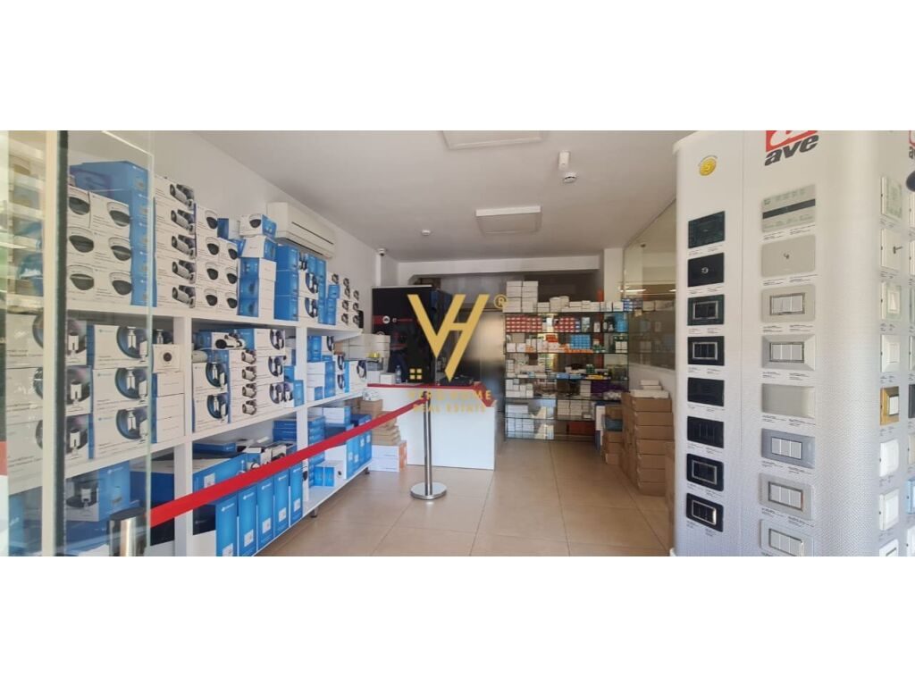 Jepet zyre me qera te Tregu Elektrik 450 m2 3