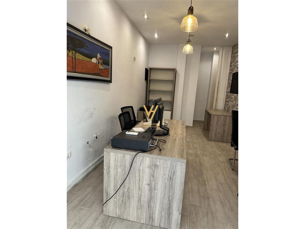 SHITET ZYRE 23 M2 TE KOMUNA E PARISIT 60.000 EURO