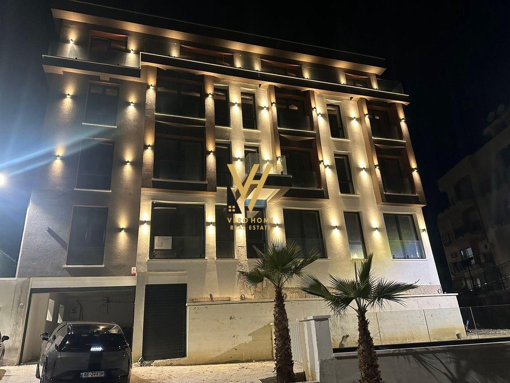 SHITET GODINE BIZNESI 1.100 M2 TE KODRA E DIELLIT 2.500.000 EURO 3
