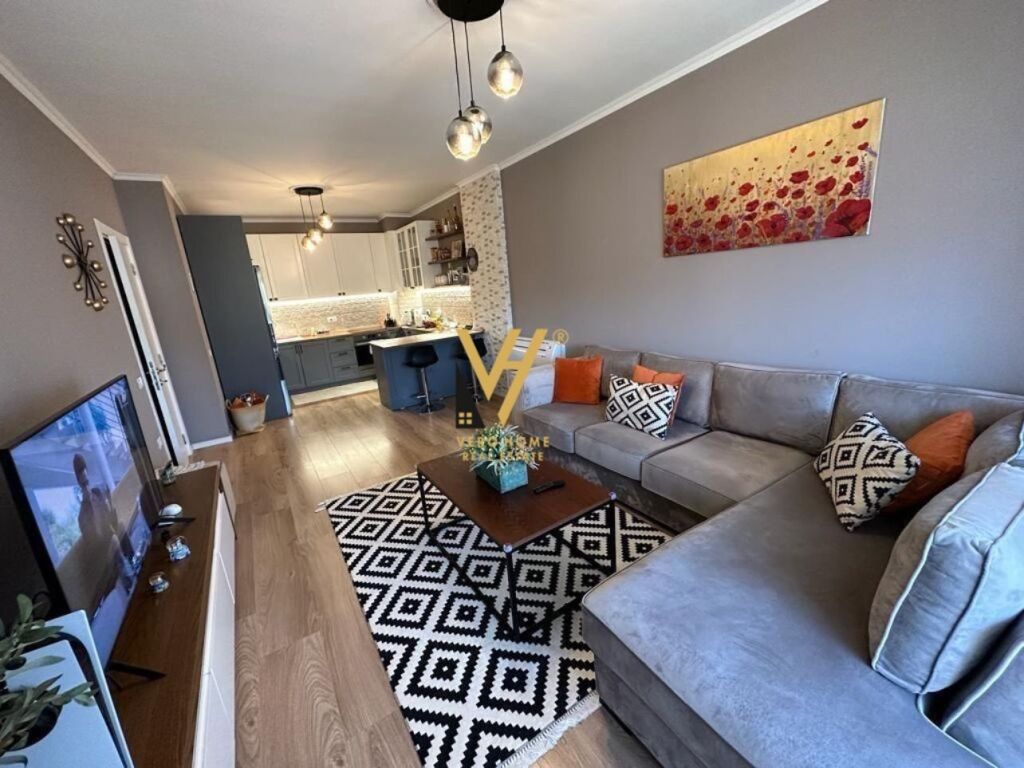Shitet Apartament 2+1+2+ballkon te Rruga Dritan Hoxha 109 m2