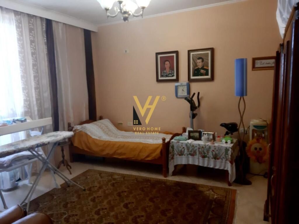 Shitet apartament 3+1+2 te 21 Dhjetori 110 m2