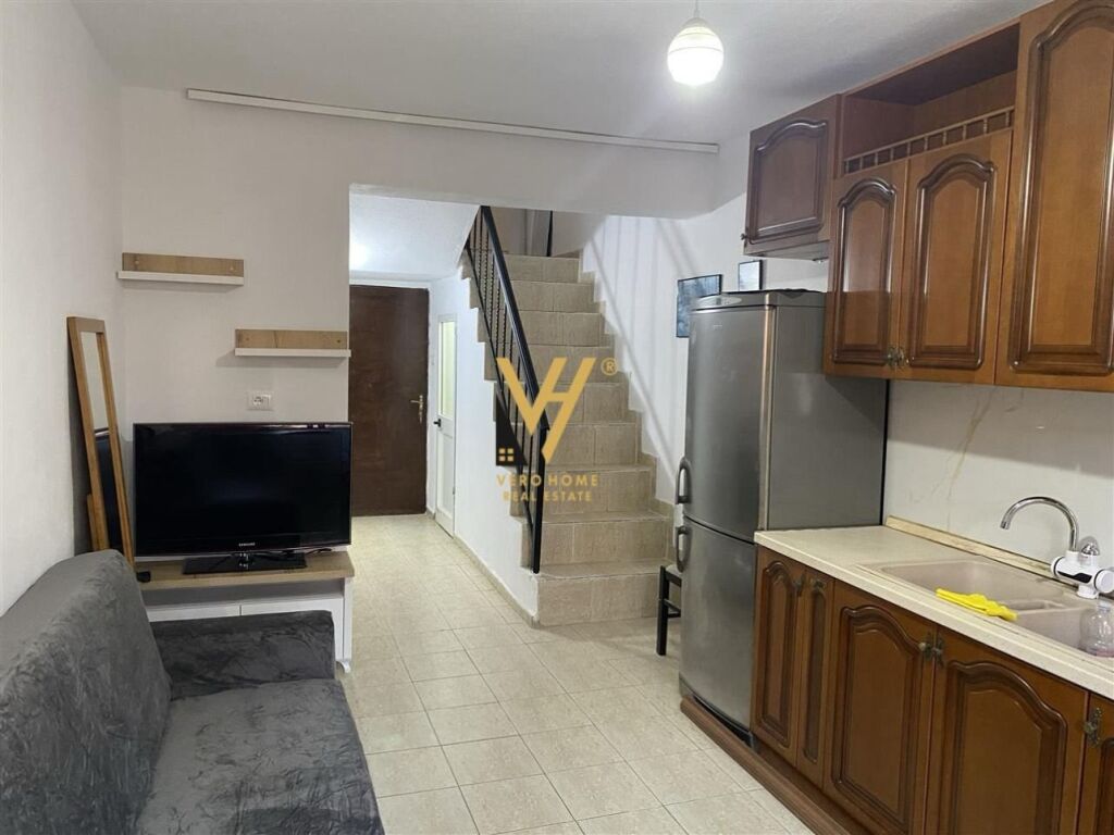 Jepet Apartament 1+1 me qera te Rruga e Durresit 46 m2 2