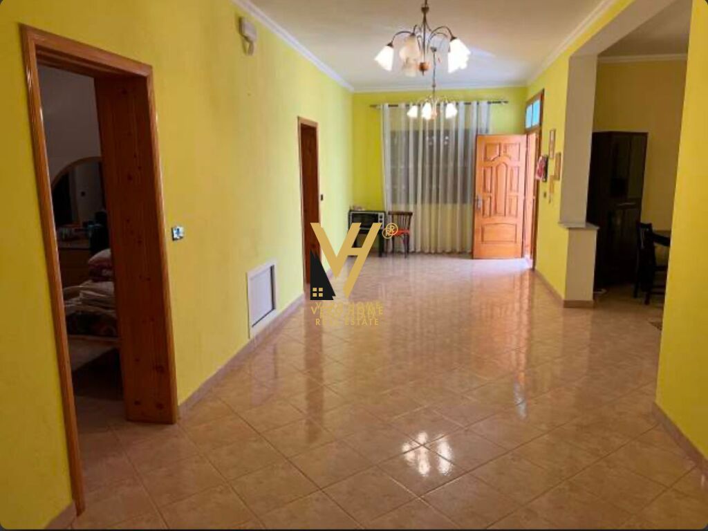 SHITET VILE TRE KATESHE NE DURRES 250.000 EURO 2