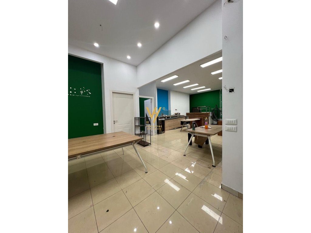SHITET DYQAN 187 M2 TE STACIONI TRENIT 430.000 EURO 4
