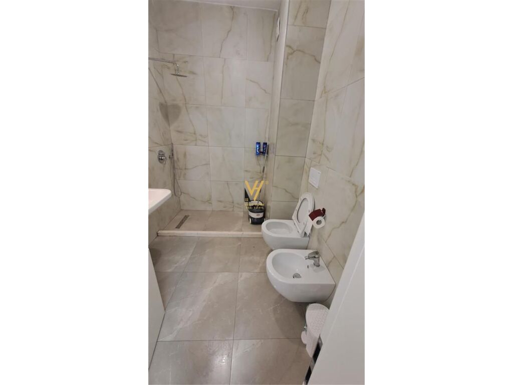 Jepet Apartament 2+1+ballkon me qera te Ali Demi 82 m2 2