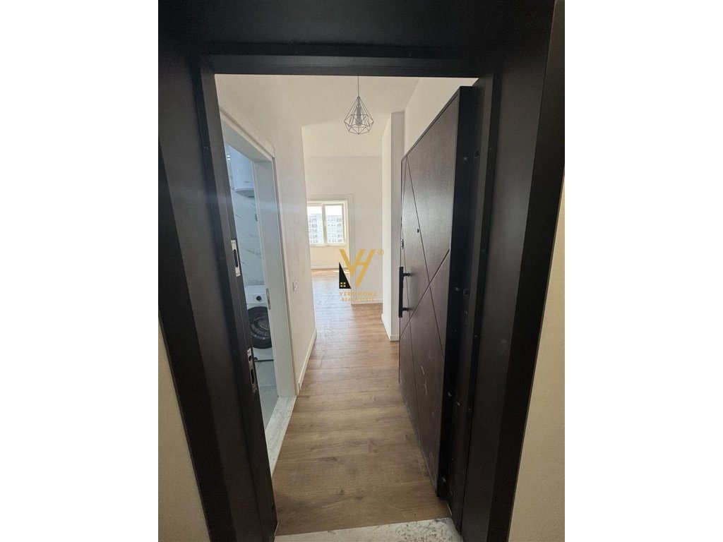 JEPET APARTAMENT 1+1+BLK ME QERA TE BULEVARDI I RI 450 EURO 4