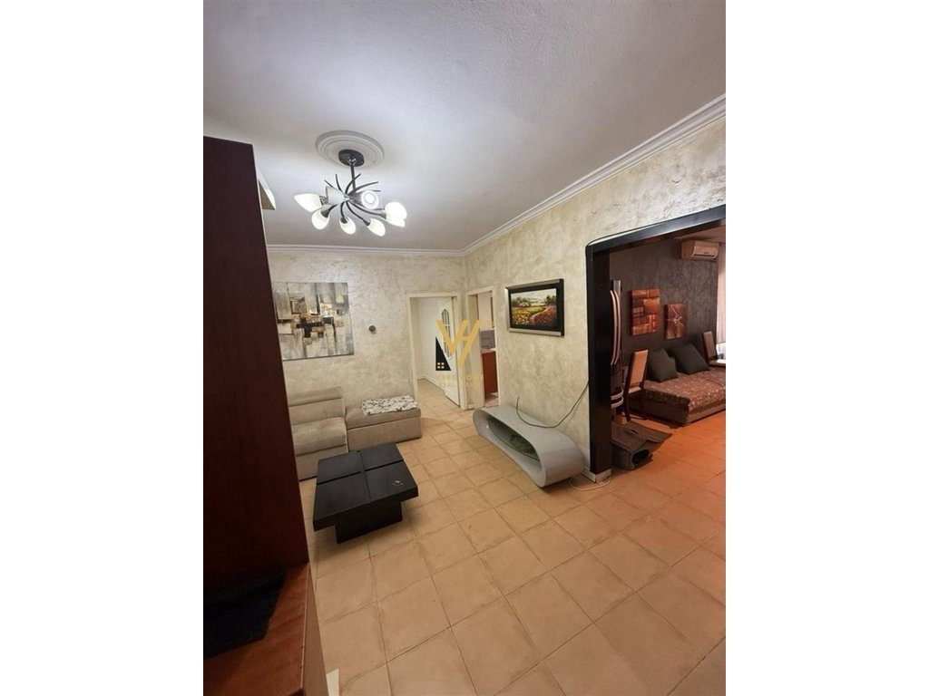JEPET APARTAMENT 2+1+BLK ME QIRA TE KOMUNA E PARISIT 750 EURO 2