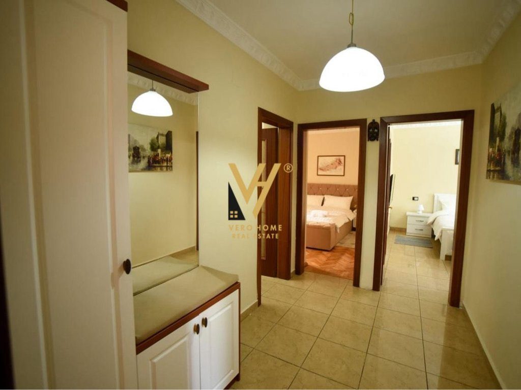 JEPET APARTAMENT 2+1 ME QIRA TE RRUGA FORTUZI 650 EURO 3