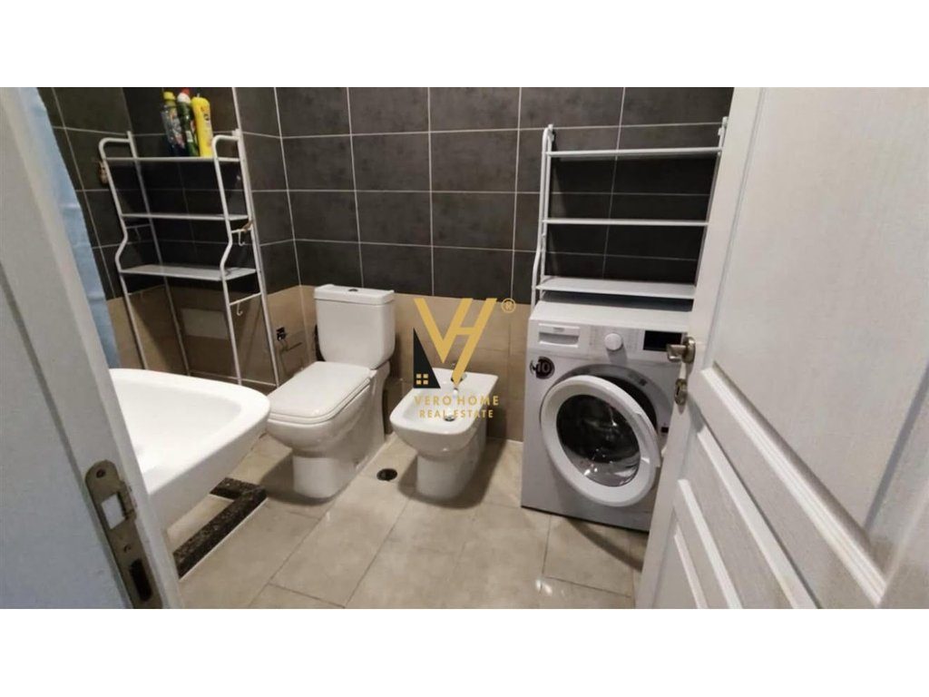 JEPET APARTAMENT 2+1+BLK ME QIRA TE GOLDEN PARK, YZBERISHT 50.000 LEKE 4