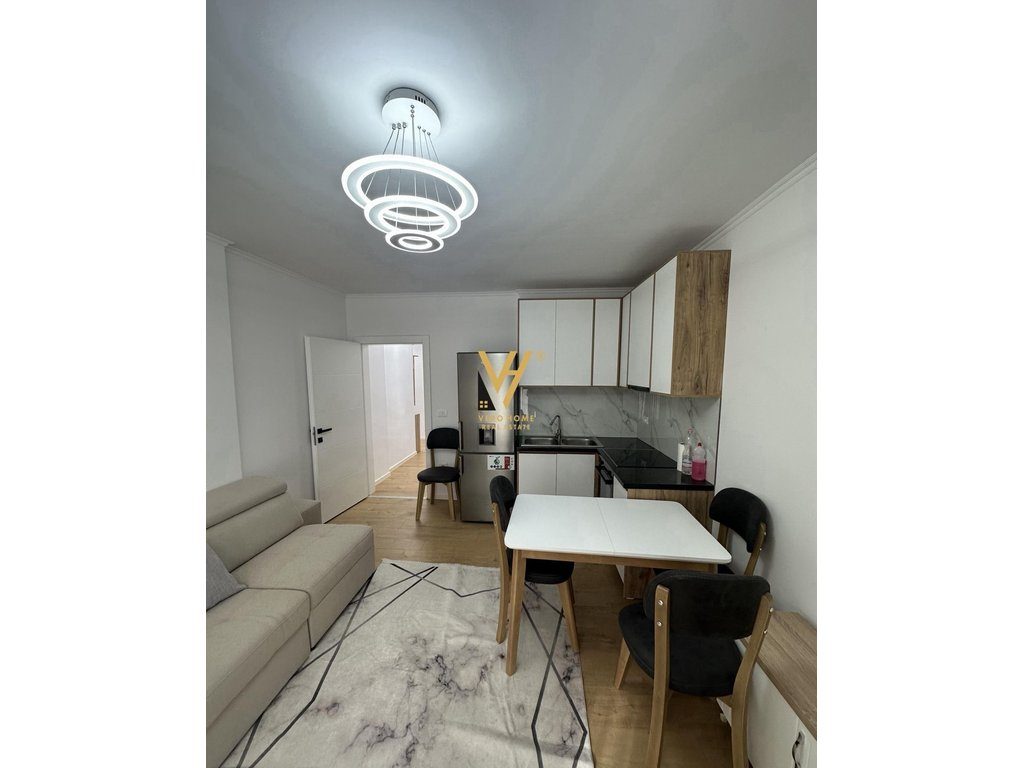 JEPET APARTAMENT 2+1+2 ME QERA NE DON BOSKO 60.000 LEKE 2