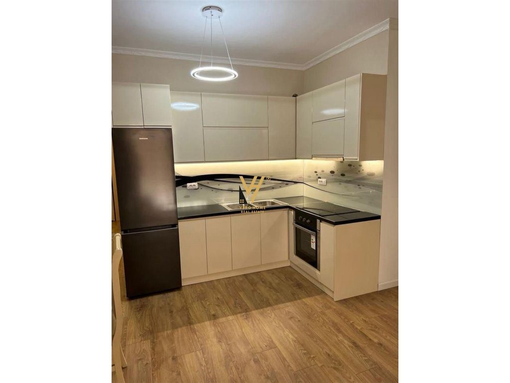 JEPET APARTAMENT 2+1 ME QERA RRUGA GRAMOZ PASHKO 80.000 LEKE 3