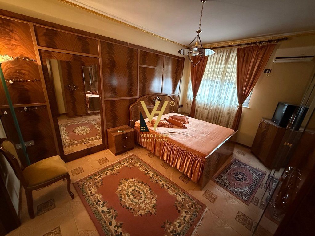 JEPET APARTAMENT 2+1+2 ME QERA NE ISH BLLOK 1.500 EURO 4