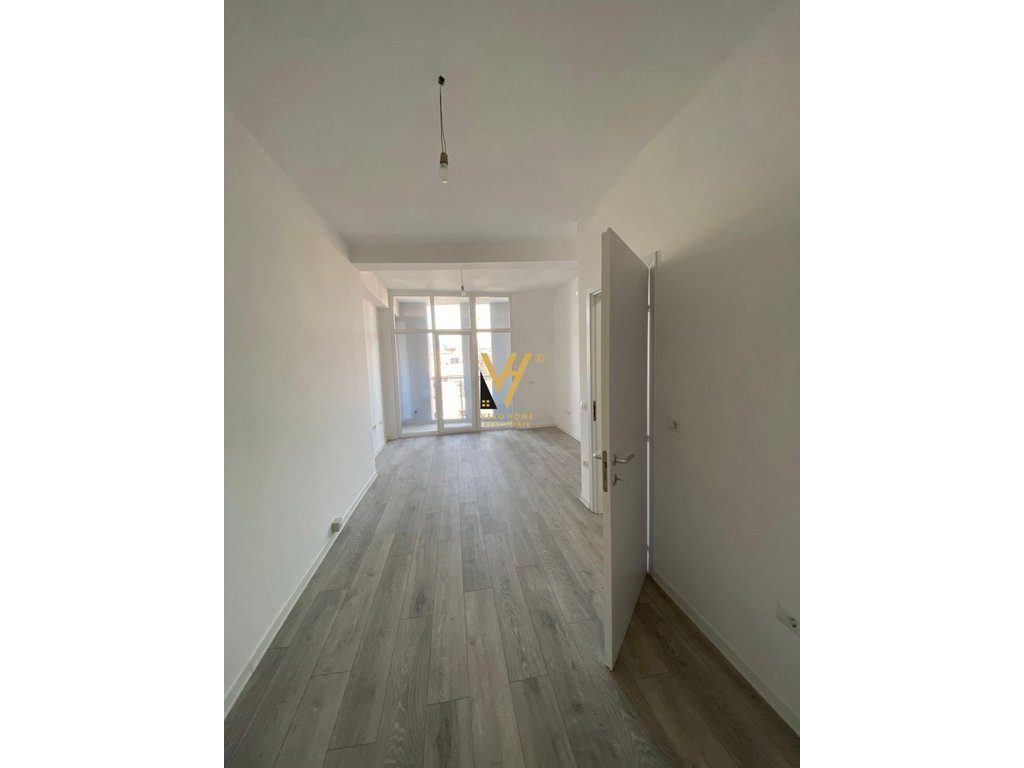 JEPET ZYRE 72 M2 ME QIRA TE KIKA 2, KOMUNA PARISIT 70.000 LEKE