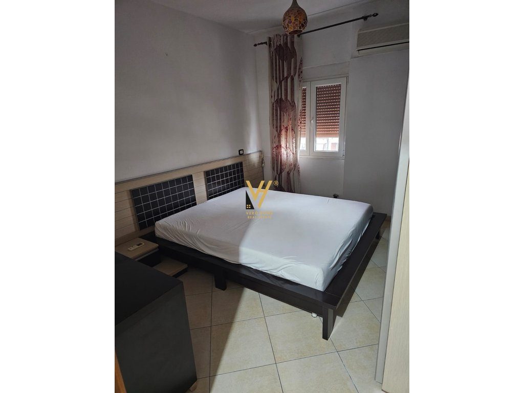 JEPET APARTAMENT 2+1+BLK ME QERA TE 21 DHJETORI 700 EURO 3