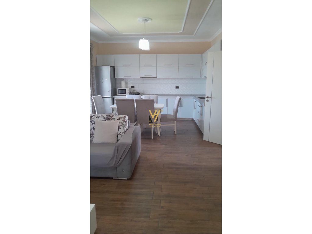 JEPET APARTAMENT 2+1+BLK ME QERA TE KODRA E PRIFTIT 50.000 LEKE 2