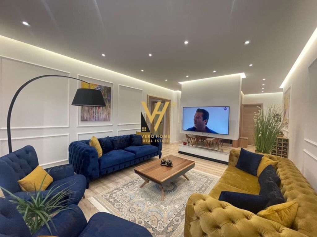 Jepet Apartament 3+1+2+ballkon me qera te 9 Kateshet 163 m2
